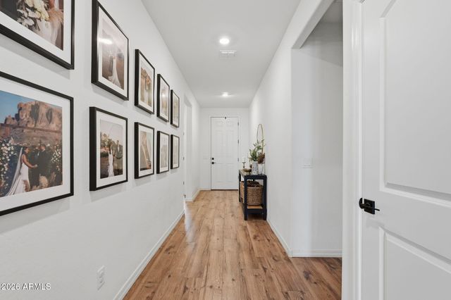 3406 W DUNBAR Drive, Phoenix, AZ 85041