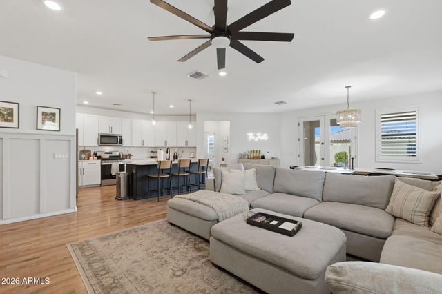 3406 W DUNBAR Drive, Phoenix, AZ 85041