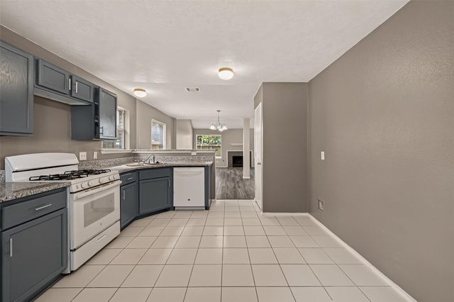 17311 Lobo Trail, Houston, TX 77084
