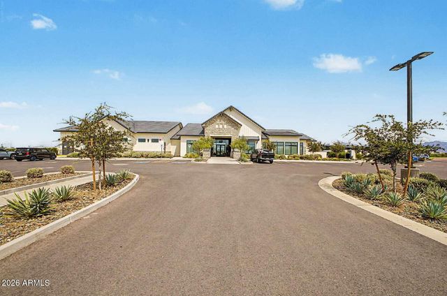 2760 W STRADLING Avenue, Apache Junction, AZ 85120