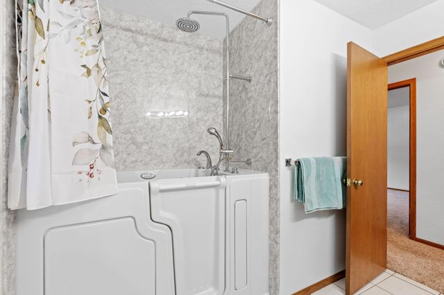 809 3rd Avenue N, Sartell, MN 56377