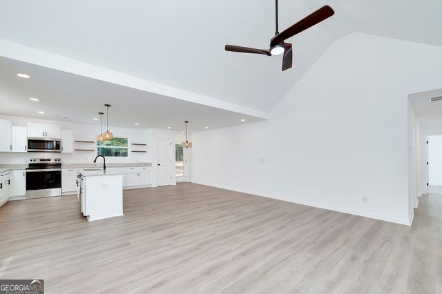 548 Barnesville Road, Griffin, GA 30224