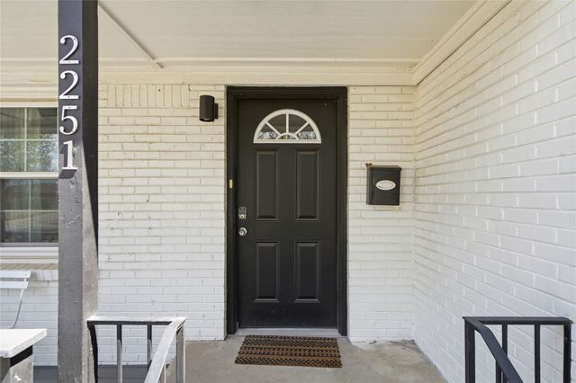 2251 S Delaware Court, Tulsa, OK 74114
