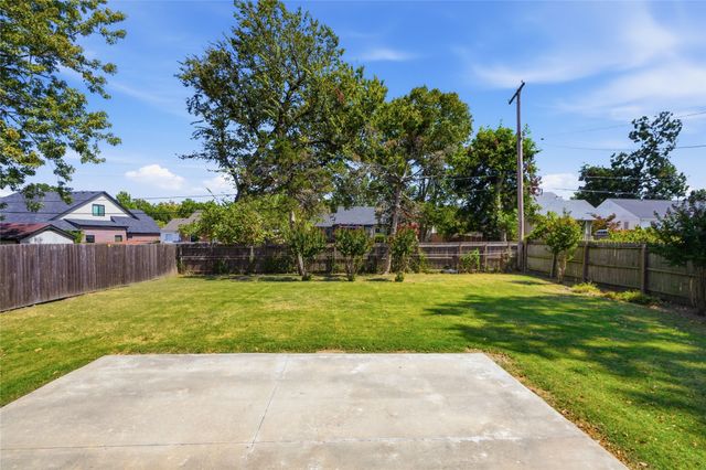 2251 S Delaware Court, Tulsa, OK 74114