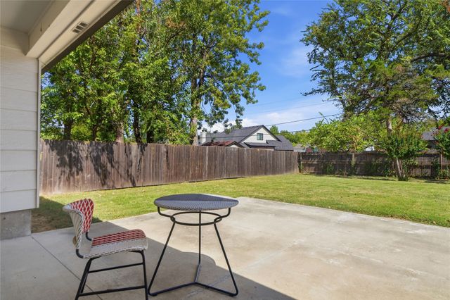 2251 S Delaware Court, Tulsa, OK 74114
