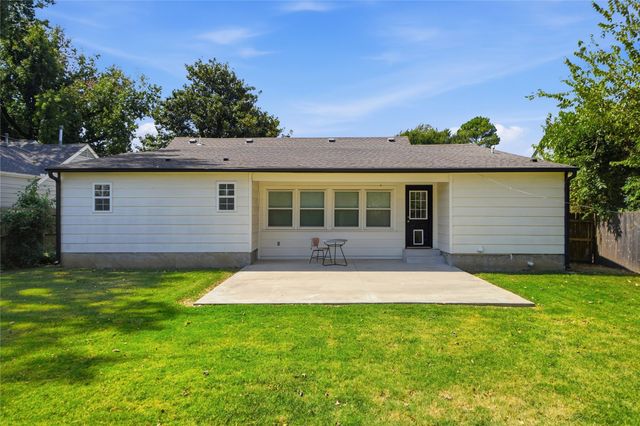 2251 S Delaware Court, Tulsa, OK 74114