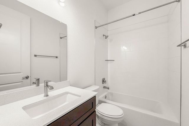 6127 Clementine Zest Drive, Manvel, TX 77578