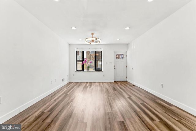 601 WATKINS ST, Philadelphia, PA 19148