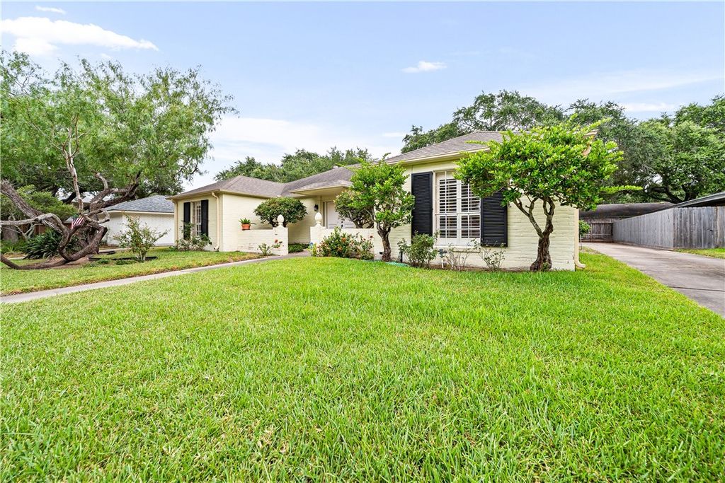 5034 CASCADE, Corpus Christi, TX 78413 — photo 2