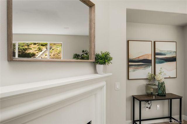 705 E Lemon Swirl, Azusa, CA 91702
