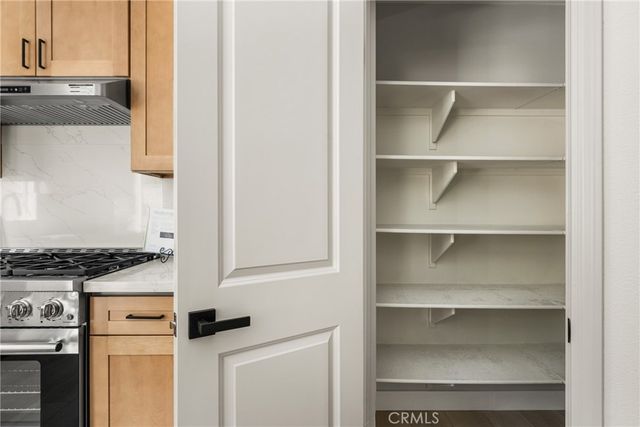 705 E Lemon Swirl, Azusa, CA 91702