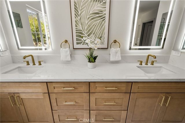 705 E Lemon Swirl, Azusa, CA 91702