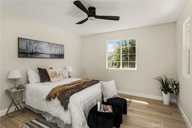 705 E Lemon Swirl, Azusa, CA 91702