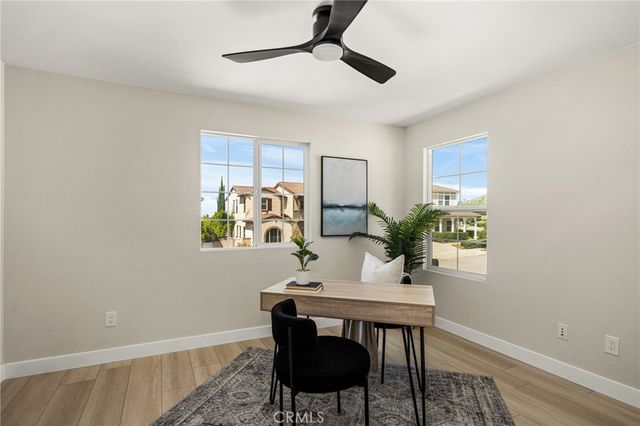 705 E Lemon Swirl, Azusa, CA 91702