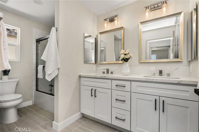 705 E Lemon Swirl, Azusa, CA 91702