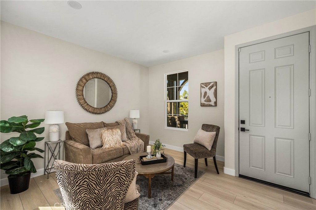 Image 11 of property listing at 705 E Lemon Swirl, Azusa, CA 91702