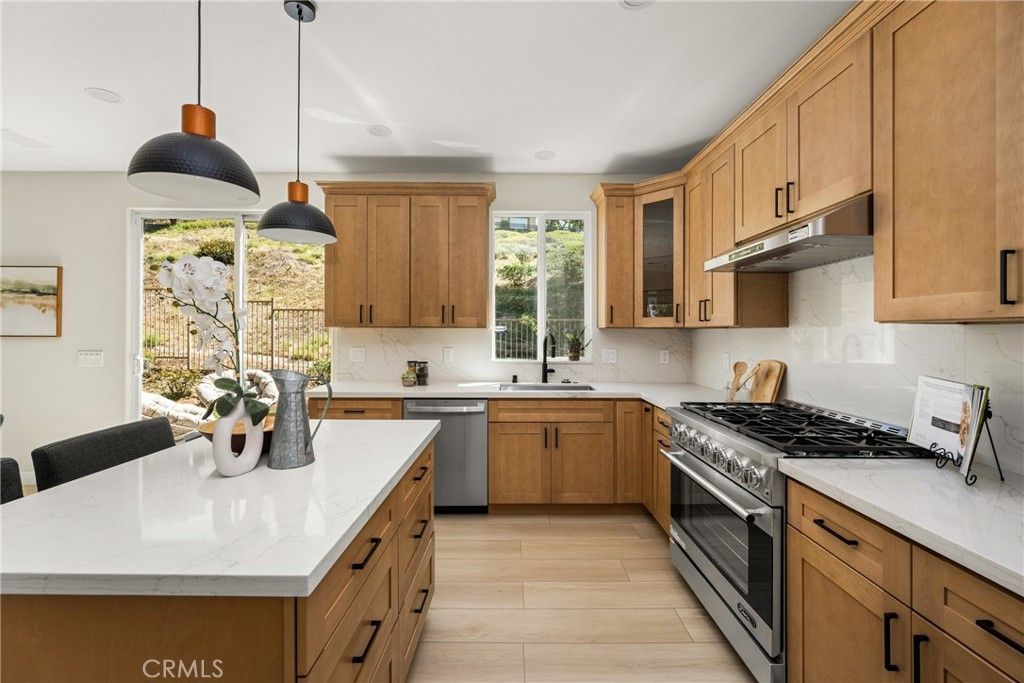 Image 29 of property listing at 705 E Lemon Swirl, Azusa, CA 91702