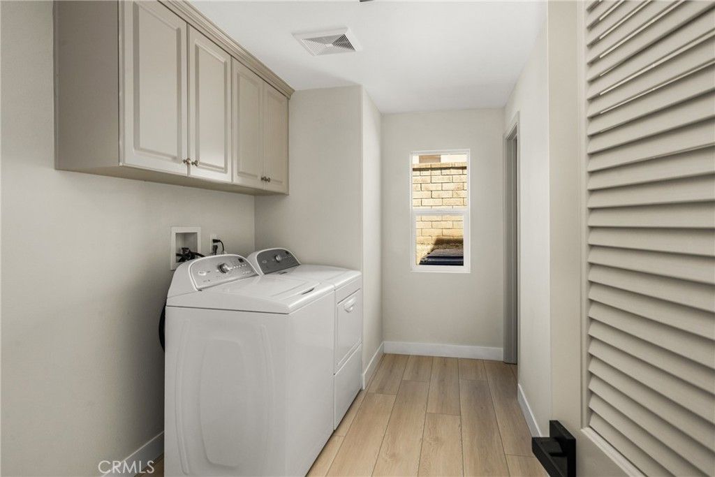 Image 39 of property listing at 705 E Lemon Swirl, Azusa, CA 91702