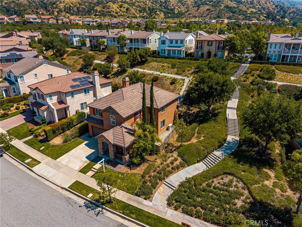 Image 65 of property listing at 705 E Lemon Swirl, Azusa, CA 91702