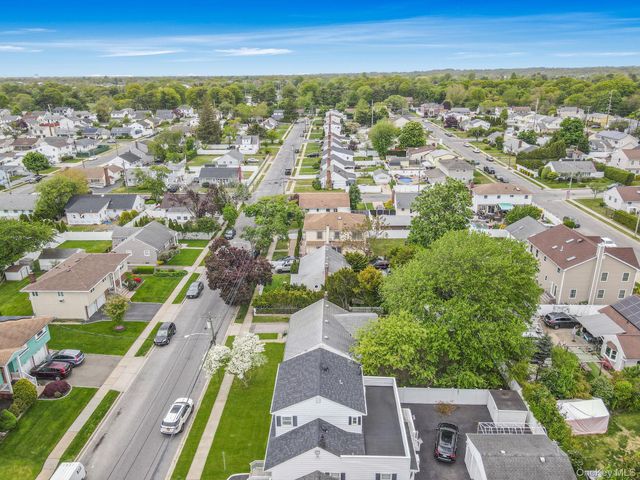 202 Nevada Street, Hicksville, NY 11801