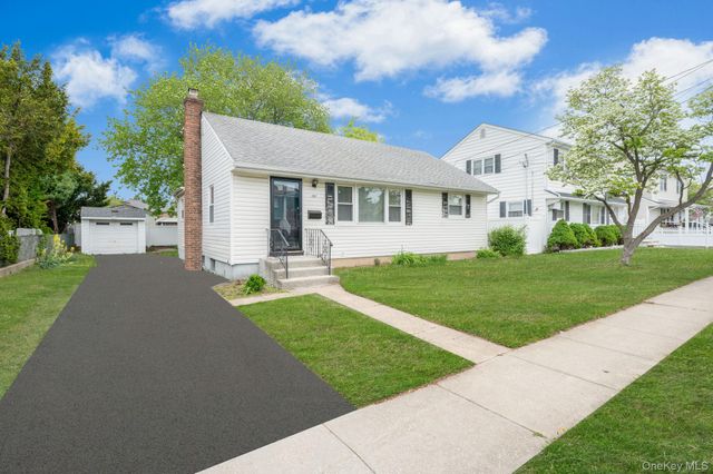 202 Nevada Street, Hicksville, NY 11801