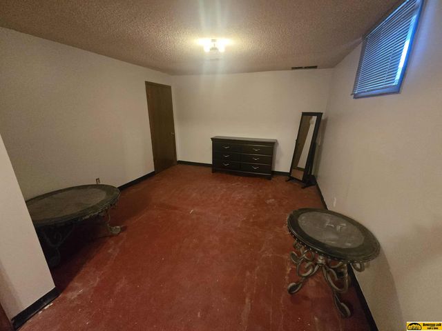 3807 Sweetbriar Lane, Lincoln, NE 68516