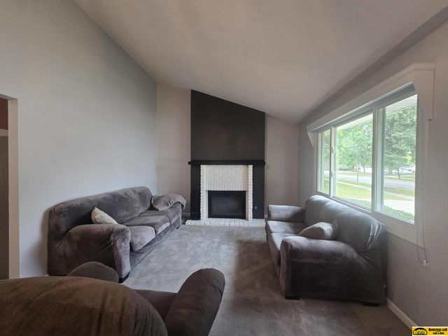 3807 Sweetbriar Lane, Lincoln, NE 68516