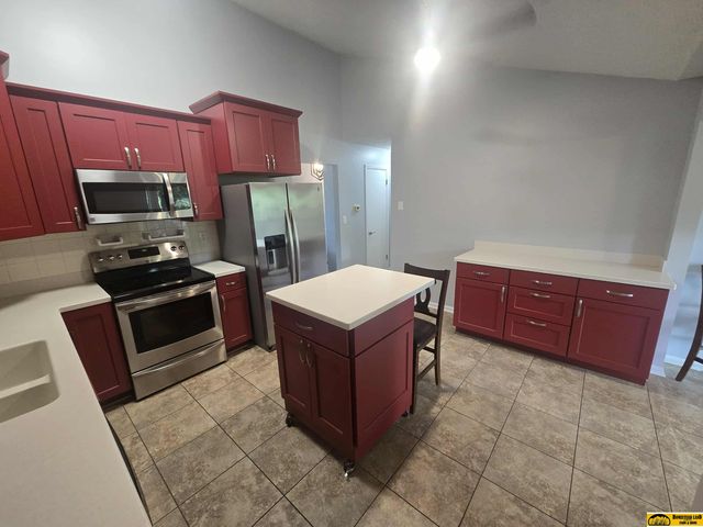 3807 Sweetbriar Lane, Lincoln, NE 68516