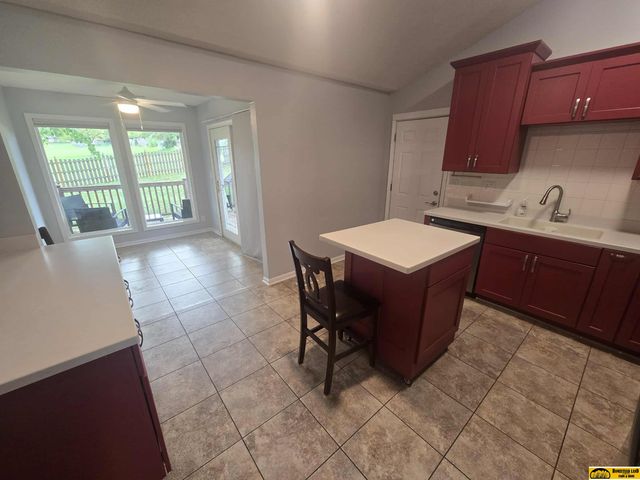 3807 Sweetbriar Lane, Lincoln, NE 68516