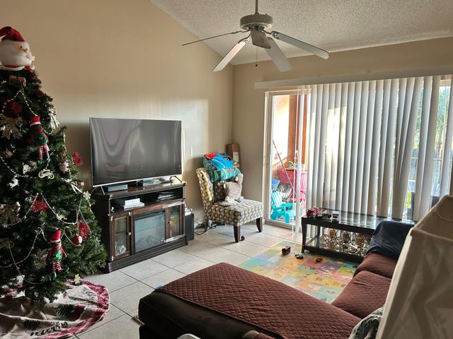 7880 Sonoma Springs Circle 203, Lake Worth, FL 33463