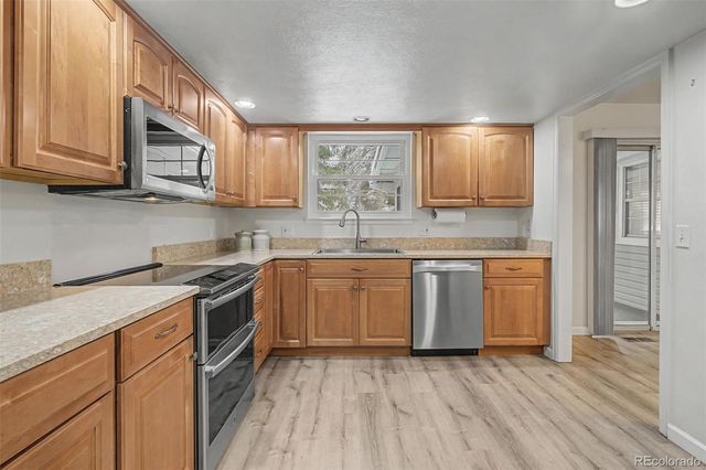 14305 E Marina Drive B, Aurora, CO 80014