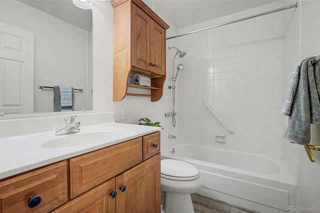 14305 E Marina Drive B, Aurora, CO 80014