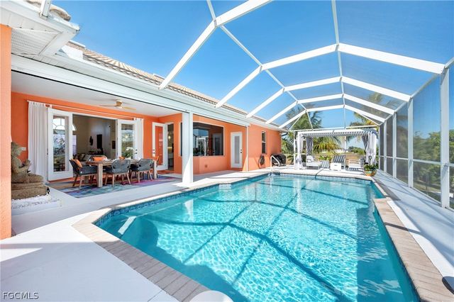 2007 NE 1st AVE, Cape Coral, FL 33909