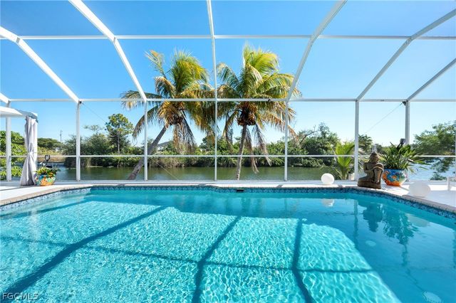 2007 NE 1st AVE, Cape Coral, FL 33909