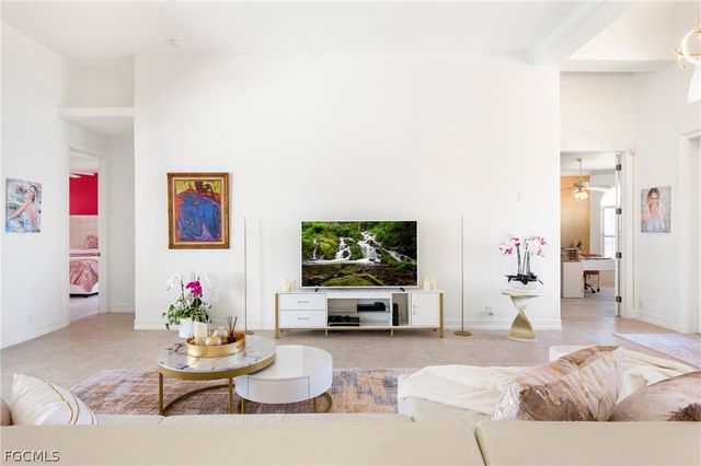 2007 NE 1st AVE, Cape Coral, FL 33909