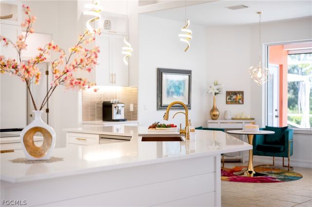 2007 NE 1st AVE, Cape Coral, FL 33909