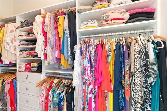 2007 NE 1st AVE, Cape Coral, FL 33909