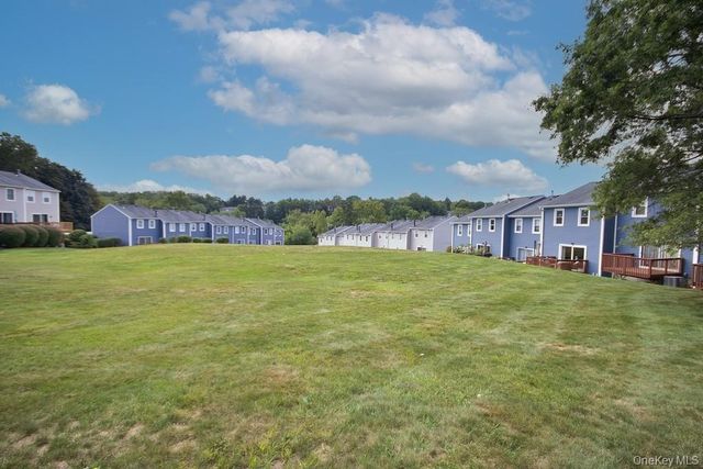 104 Mallard Way, Peekskill, NY 10566