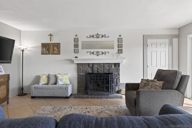 800 Calle Higuera, Camarillo, CA 93010