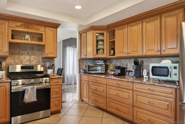 800 Calle Higuera, Camarillo, CA 93010