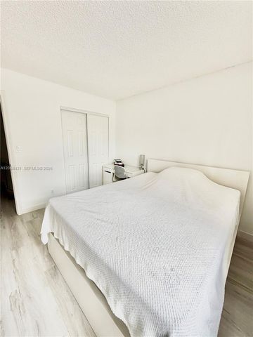 2203 NE 7th Street 14, Hallandale Beach, FL 33009