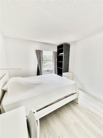 2203 NE 7th Street 14, Hallandale Beach, FL 33009
