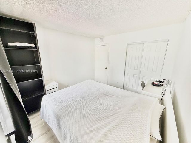 2203 NE 7th Street 14, Hallandale Beach, FL 33009
