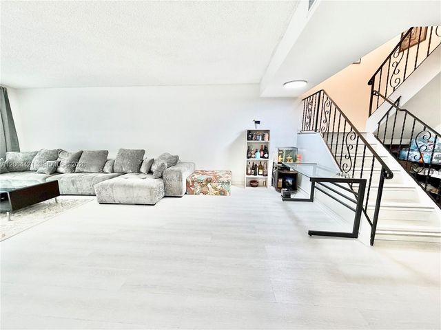 2203 NE 7th Street 14, Hallandale Beach, FL 33009