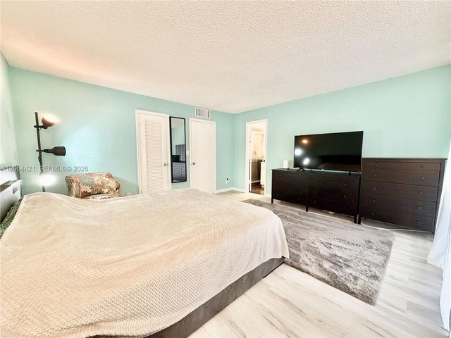 2203 NE 7th Street 14, Hallandale Beach, FL 33009