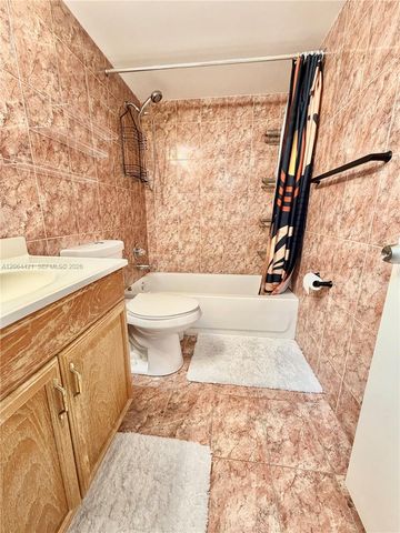 2203 NE 7th Street 14, Hallandale Beach, FL 33009