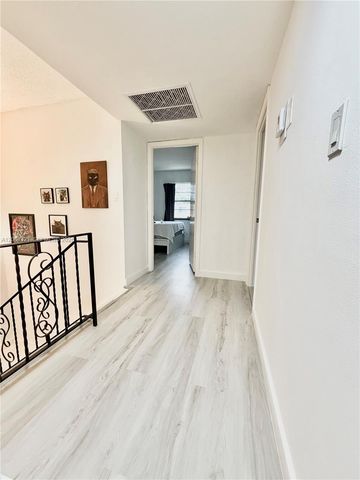2203 NE 7th Street 14, Hallandale Beach, FL 33009