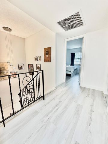 2203 NE 7th Street 14, Hallandale Beach, FL 33009