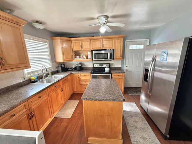 1212 Devonshire Street, Hobart, IN 46342