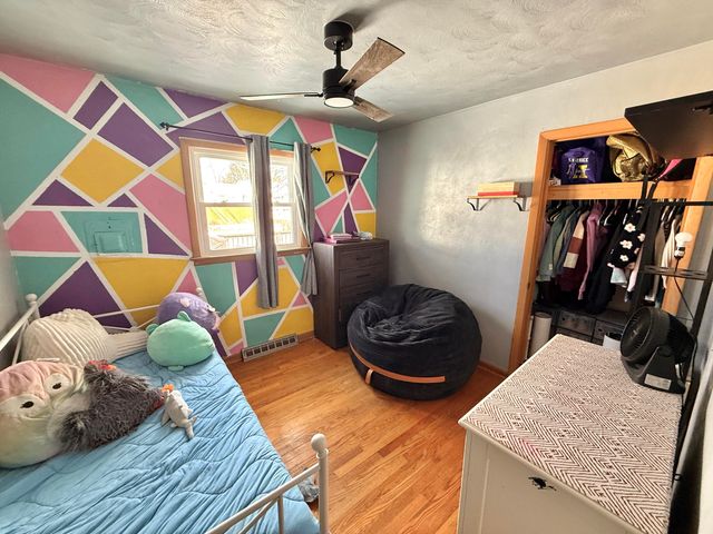 1212 Devonshire Street, Hobart, IN 46342